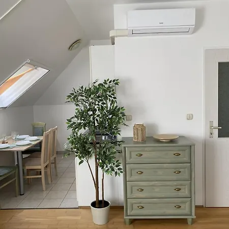 アパート Verde Apartman ヘーヴィーズ